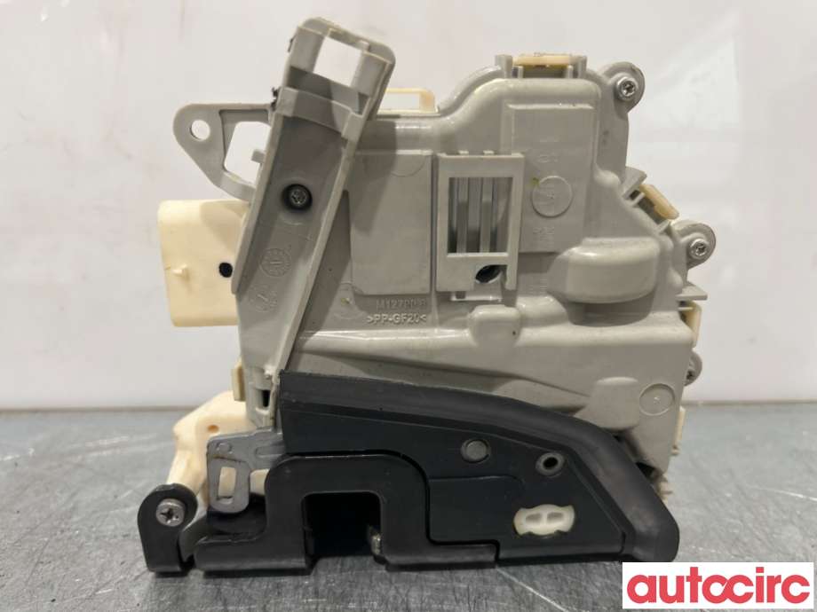 Låsekasse høyre foran til Audi A4 2007-2014 (Type IV) (B8) (B8) (AUDI|8J1837016C||8J1837016E)