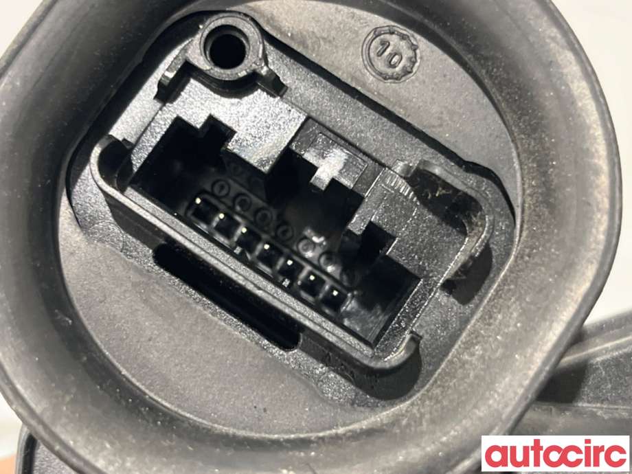 Låsekasse venstre bak til VW Golf VI 2008-2012  (VOLKSWAGEN|5K4839015H|)