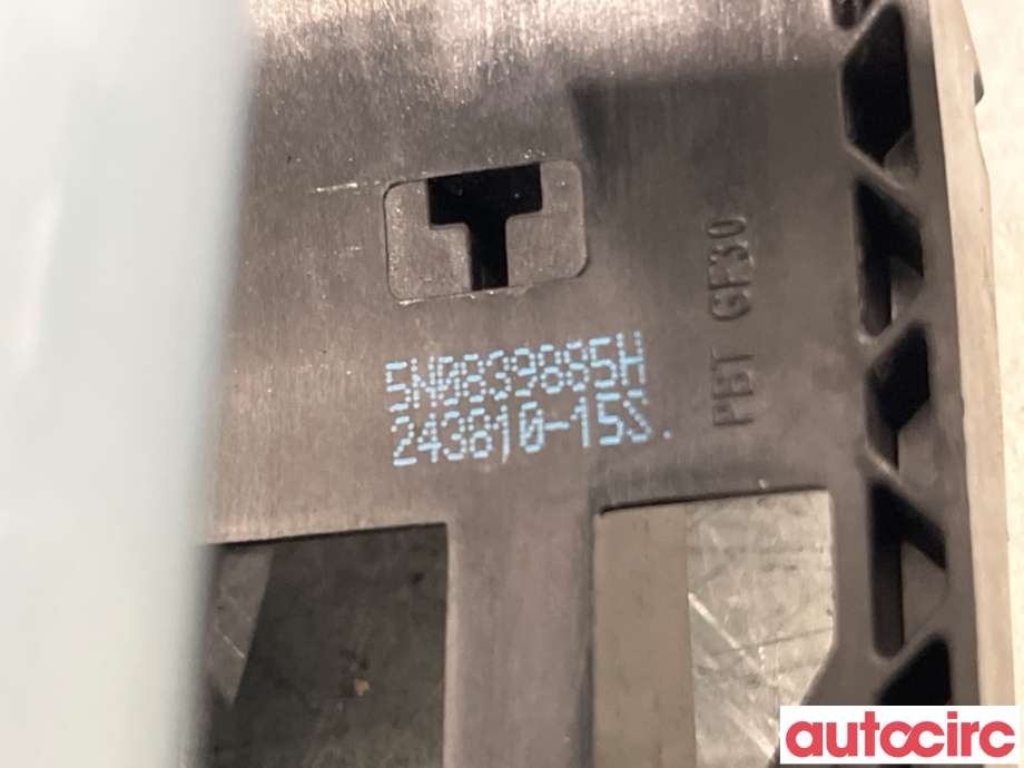 Dørhåndtak utv venstre bak til VW Golf VI 2008-2012  (VOLKSWAGEN|1K8837205E|5N0839885H|1K8837205F)