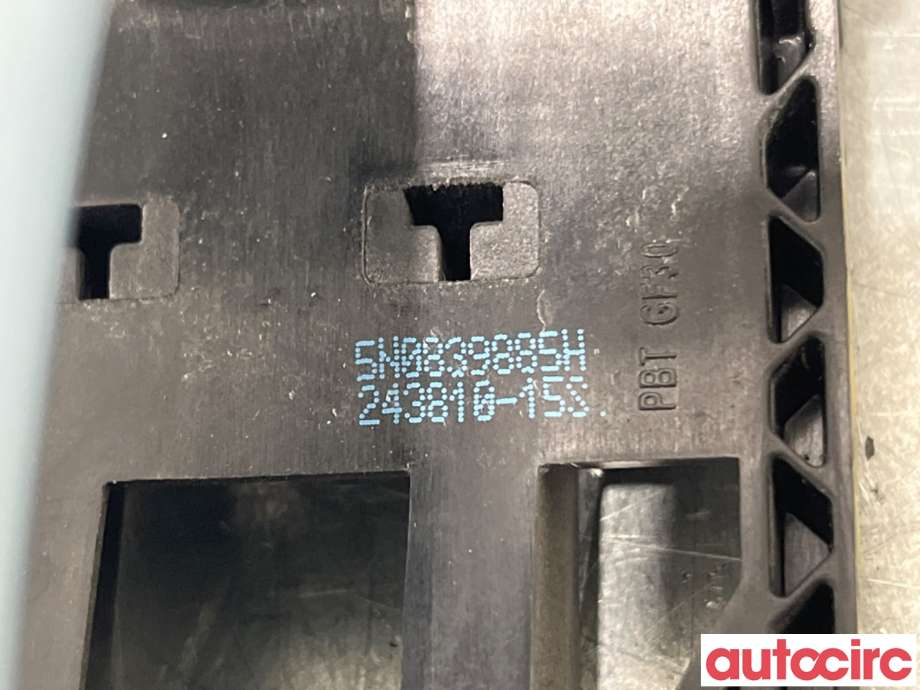 Dørhåndtak utv høyre bak til VW Golf VI 2008-2012  (VOLKSWAGEN|1K8837206E|5N0839885H|1K8837206F)