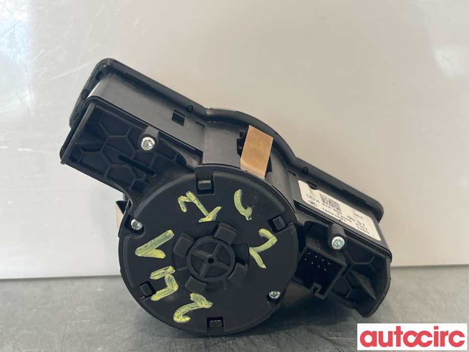 Bryter lys til Mercedes GLA 2014-2020 (X156) (X156) (MERCEDES|A2129050551)