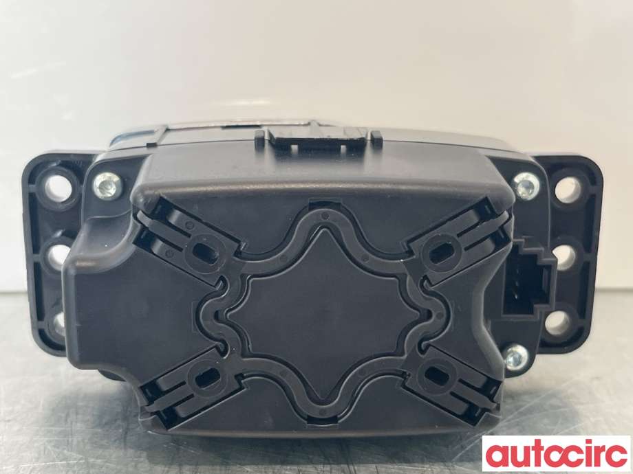Bryter diverse til Mercedes GLA 2014-2020 (X156) (X156) (MERCEDES|A2469001309)