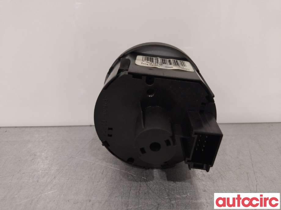Bryter lys til VW Caddy 2015-2020 (Type III, Fase 3)  (VOLKSWAGEN|3C8941431A|)