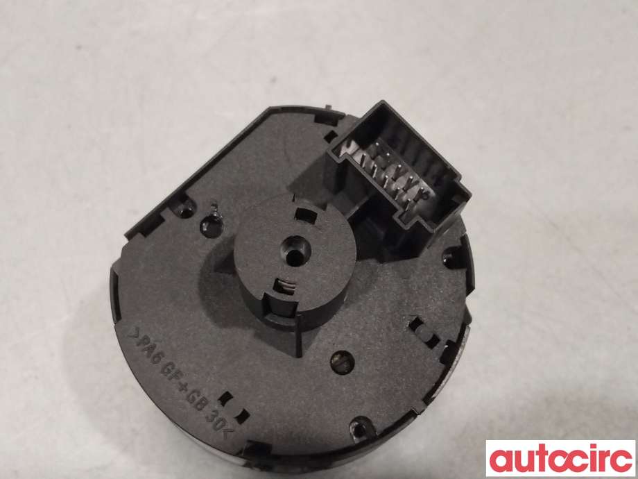 Bryter lys til VW Caddy 2015-2020 (Type III, Fase 3)  (VOLKSWAGEN|3C8941431A|)
