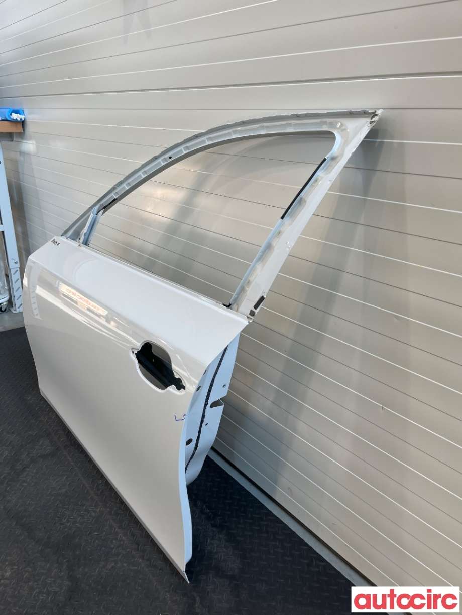 Dør venstre foran til BMW 5-Serie 2003-2010 (E60/E61) (E60/E61) (BMW|41515A2A3A5)
