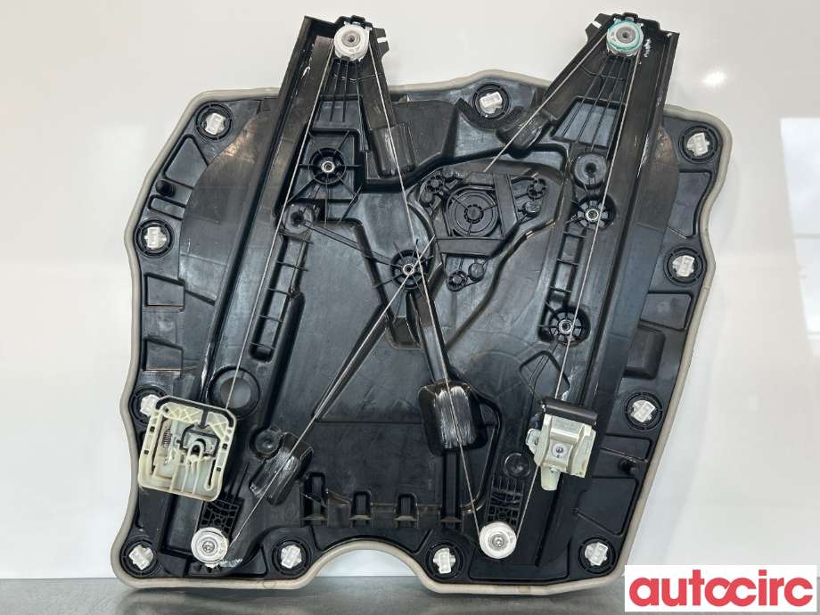 Ruteheis venstre foran til BYD T3 2020-->>  (BYD|2022111700626|HCEEE-6104200|HC-6104111H)