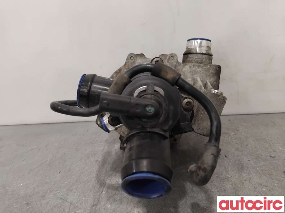 Vannpumpe til Mercedes GLA 2014-2020 (X156) (X156) (MERCEDES|A6512000501||A6512008301)
