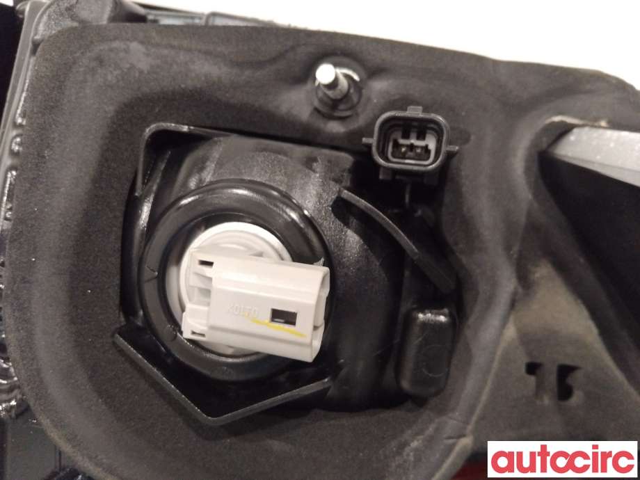 Baklykt venstre indre til Nissan Qashqai 2014-2021 (Type II)  (NISSAN|265554EA5C|265554EA5E)
