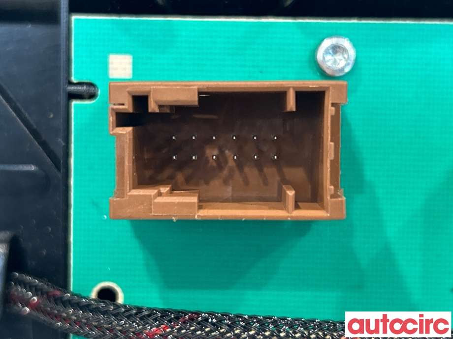 Multimedia display (MCU - Media Controller Unit) til Peugeot 5008 2010-2017 (Type I)  (PEUGEOT|98045606ZD|98043349ZD)