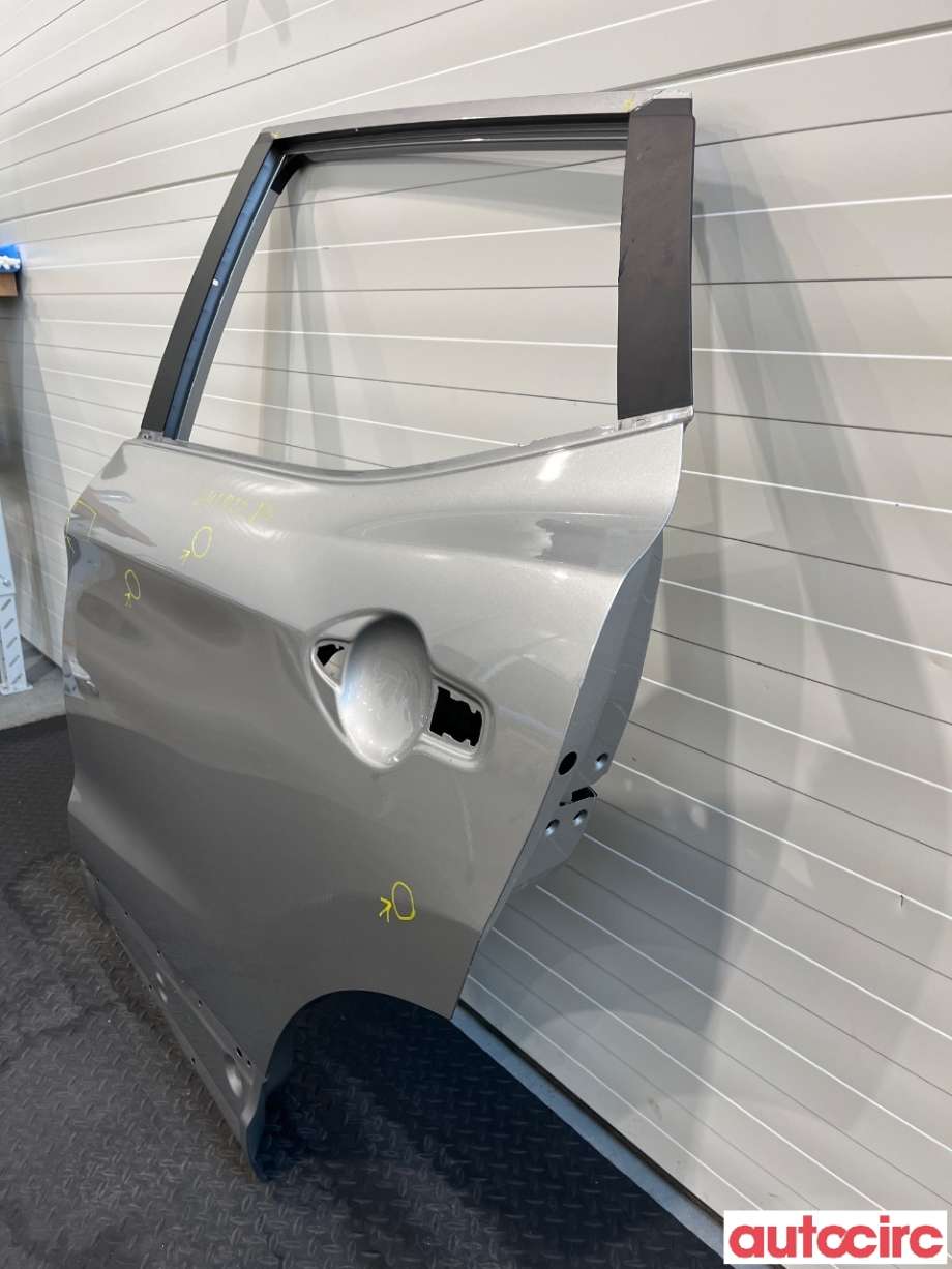Dør venstre bak til Nissan Qashqai 2014-2021 (Type II)  (NISSAN|H2101HV0MB|H2101HV0MA)