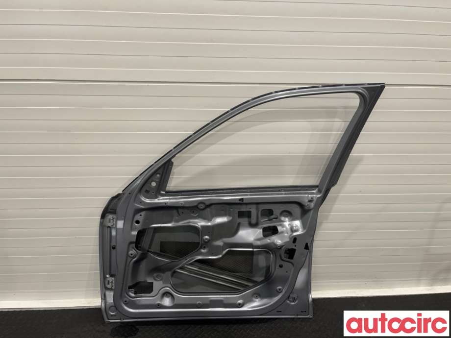 Dør høyre foran til BMW X3 2003-2006 (Fase 1) (E83) (E83) (BMW|41003451016|)