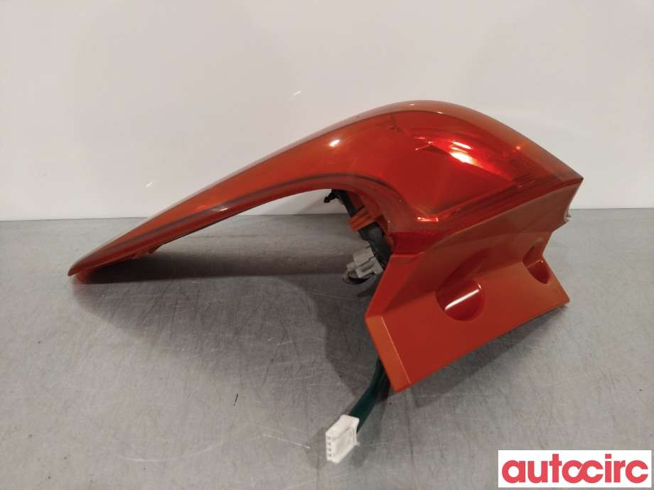 Baklykt høyre til Toyota Auris 2013-2015 (Type II, Fase 1)  (TOYOTA|8155102710)