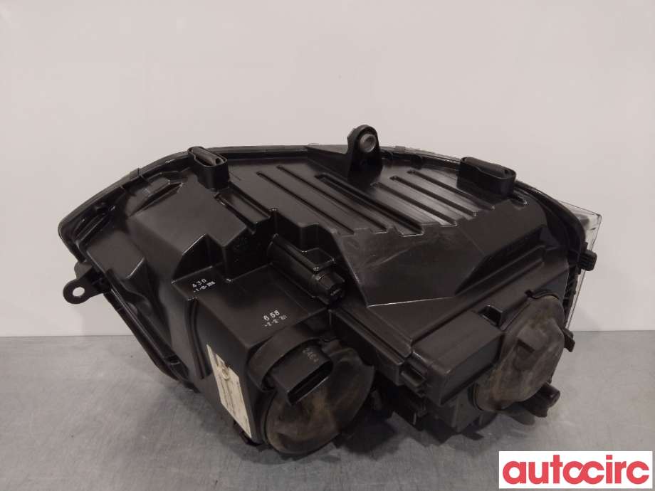 Frontlykt venstre halogen til VW Transporter / Caravelle 2009-2015 (Fase 2) (T5) (T5) (VOLKSWAGEN|7E1941015T)