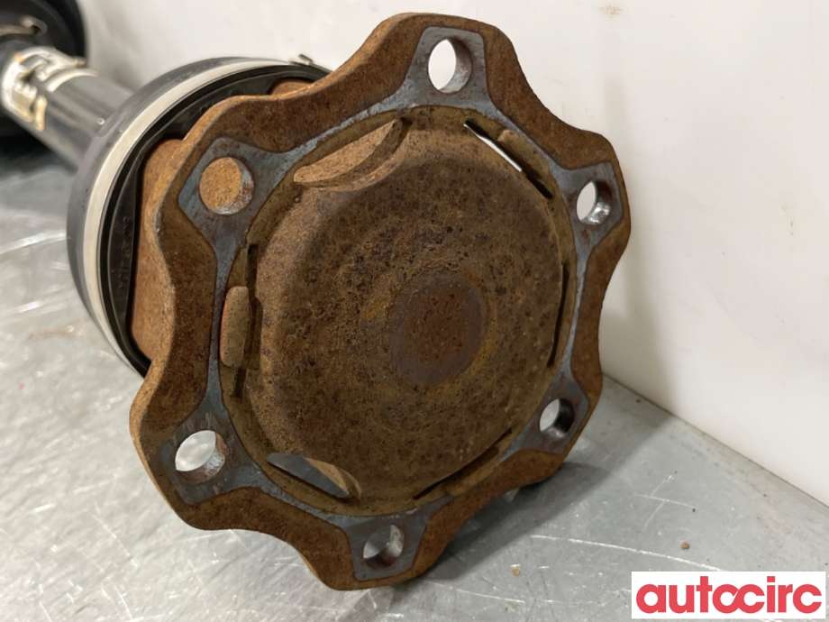 Drivaksel høyre foran til Audi A4 2007-2014 (Type IV) (B8) (B8) (AUDI|8K0407451LX|Y1AJ|8K0407271AJ)