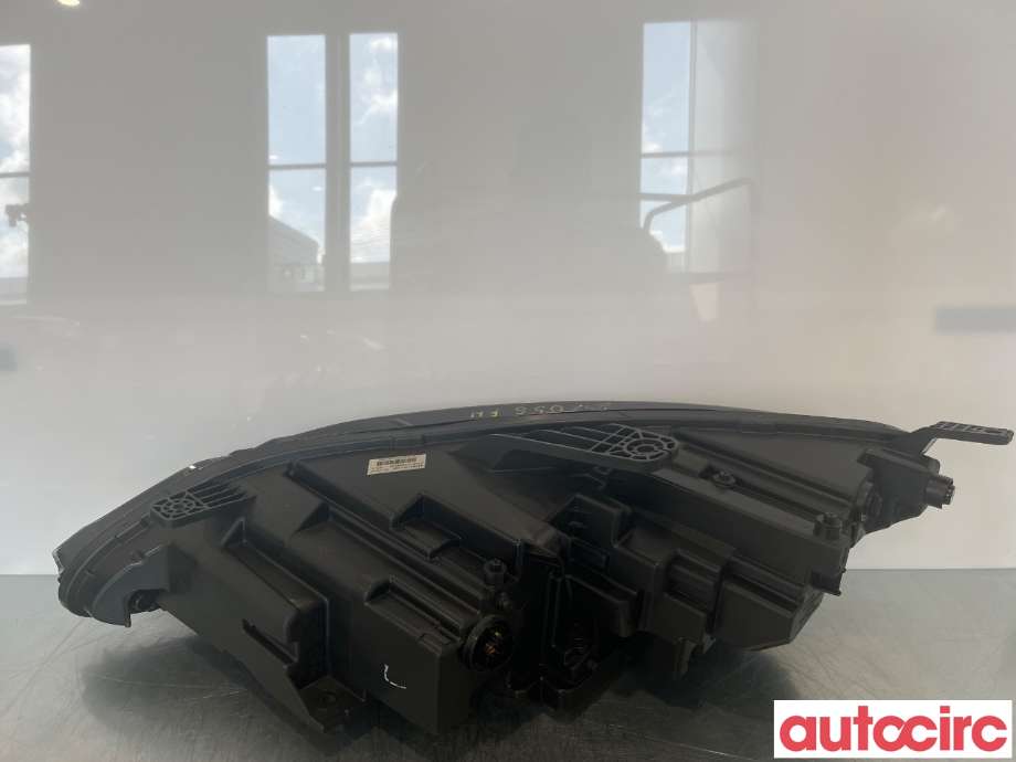 Frontlykt høyre halogen til BYD T3 2020-->>  (BYD|HCE4121020F)
