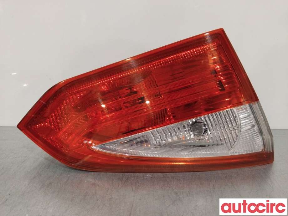 Baklykt venstre indre til Ford Focus 2011-2014 (Type III, Fase 1) (FORD|1775999|BM51-13A603-DC)
