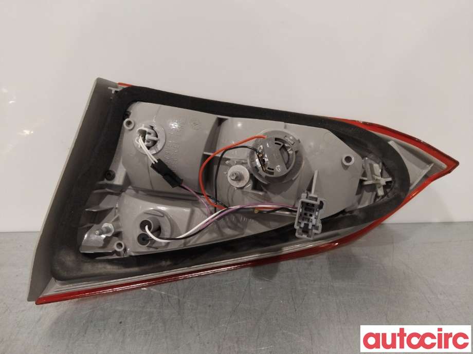 Baklykt venstre indre til Ford Focus 2011-2014 (Type III, Fase 1) (FORD|1775999|BM51-13A603-DC)