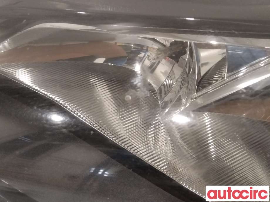 Frontlykt venstre halogen til Ford Focus 2011-2014 (Type III, Fase 1)  (FORD|1873935|BM51-13W030-RB)