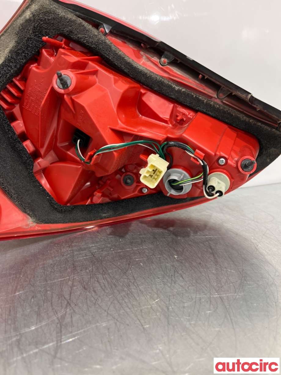 Baklykt høyre til Toyota RAV4 2009-2013 (Type III, Fase 2)  (TOYOTA|8155142120|)