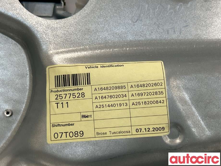 Ruteheis høyre foran til Mercedes GLK 2008-2015 (X204) (X204) (MERCEDES|A1647201679|A1648209885)