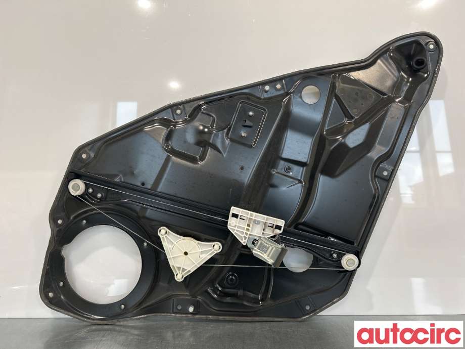 Ruteheis høyre bak til Mercedes GLK 2008-2015 (X204) (X204) (MERCEDES|A1647300479|A1697303635)