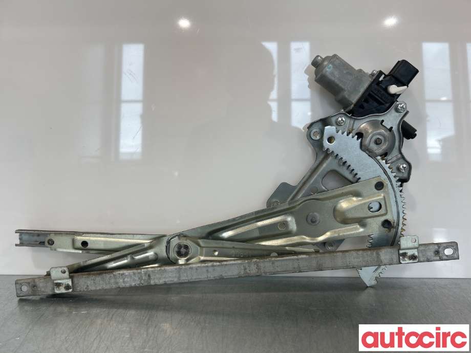 Ruteheis høyre foran til Mitsubishi Outlander 2007-2010 (Type II, Fase 1)  (MITSUBISHI|5713A088|)