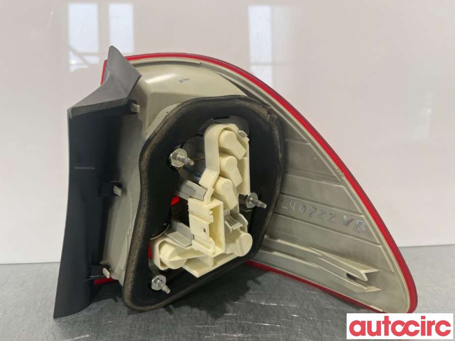 Baklykt venstre til BMW 3-Serie 2005-2011 (E90/E91/E92/E93) (E90/E91/E92/E93) (BMW|63217289431)