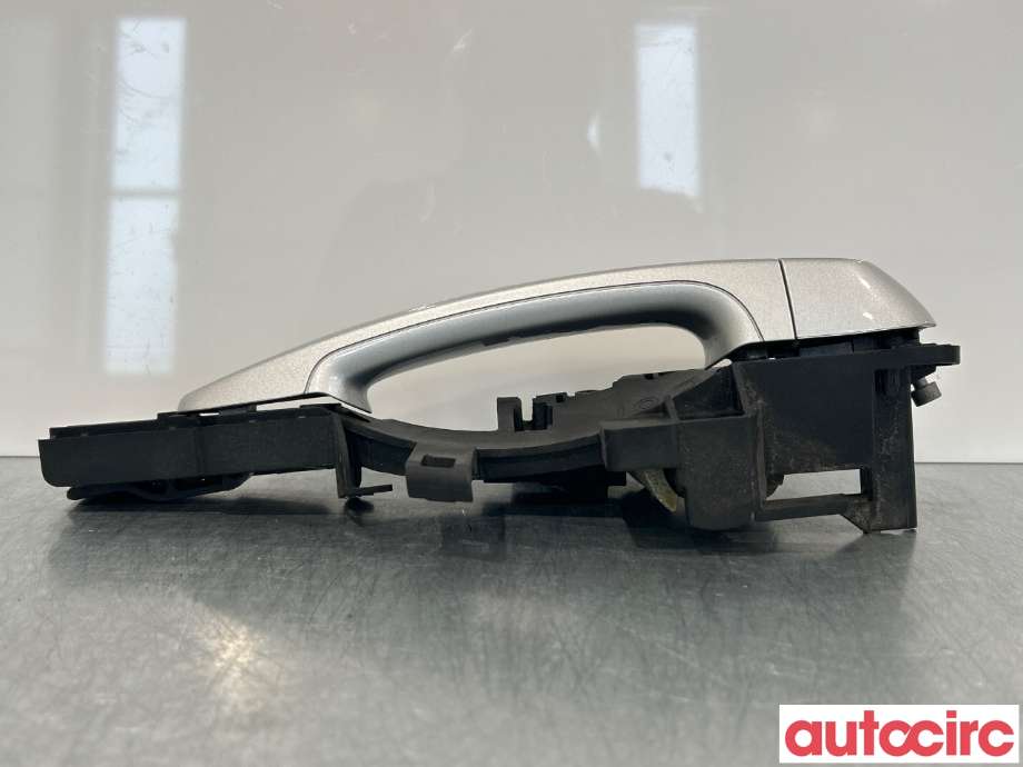 Dørhåndtak utv høyre foran til BMW 1-Serie 2004-2011 (E81/E82/E87/E88) (E81/E82/E87/E88) (BMW|51217207552|51210445180|)