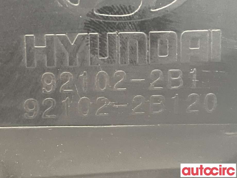 Frontlykt høyre halogen til Hyundai Santa Fe 2010-2012 (Type II, Fase 2) (HYUNDAI|921022B120)