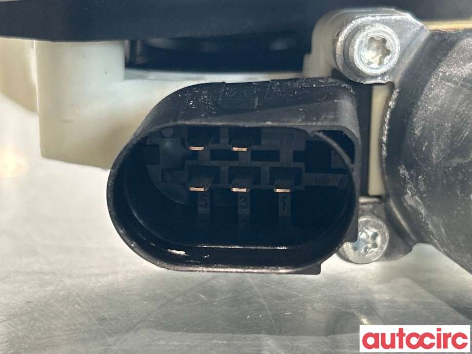 Ruteheis høyre bak til BMW X5 2013-2018 (F15) (F15) (BMW|67627322748|)
