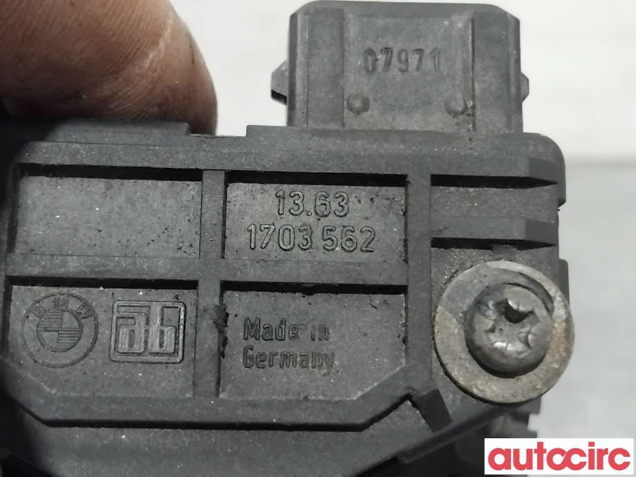 Spjeldhus til BMW 5-Serie 1996-2003 (E39) (E39) (BMW|13541740505||13631703562)