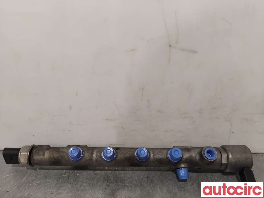 Dyseskinne (fuelrail) til Mercedes C-Klasse 2007-2011 (Fase 1) (W204) (W204) (MERCEDES|A6510700495|R9144Z240A|A6510700700)