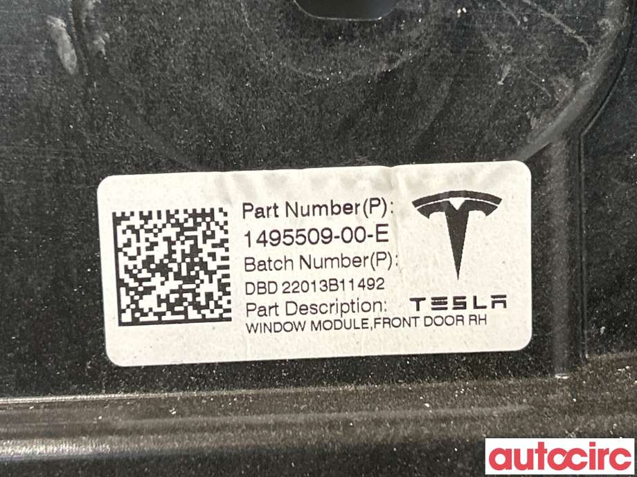 Ruteheis høyre foran til Tesla Model Y 2021-2024 (Type I) (TESLA|1526801-00-D|1495509-00-E)