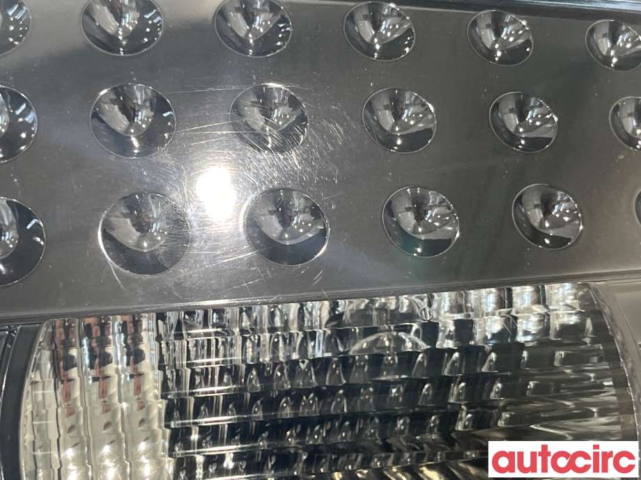Baklykt venstre indre til Mitsubishi Outlander 2007-2010 (Type II, Fase 1)  (MITSUBISHI|8331A005)