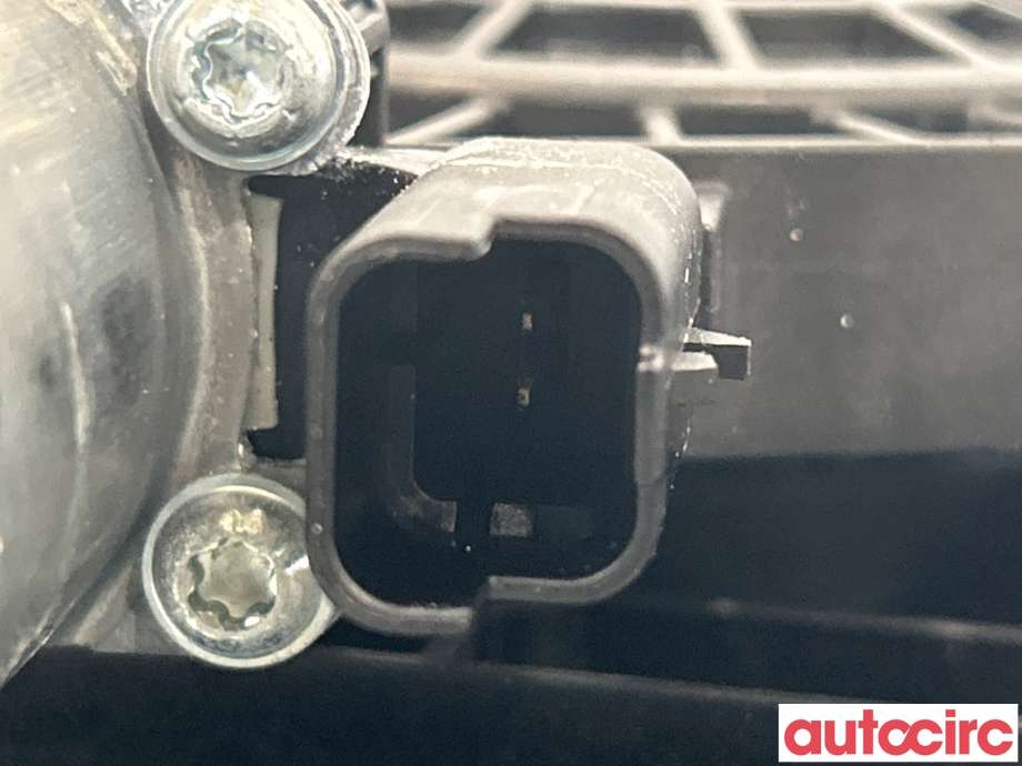 Ruteheis venstre bak til Peugeot 308 2021-->> (Type III)  (PEUGEOT|9830816080)