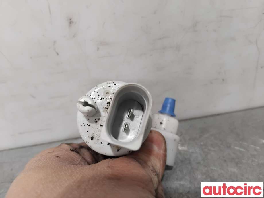 Spylerpumpe foran til Mercedes GLC 2015-2022 (X253) (X253) (MERCEDES|A2058660000||A0998660021)