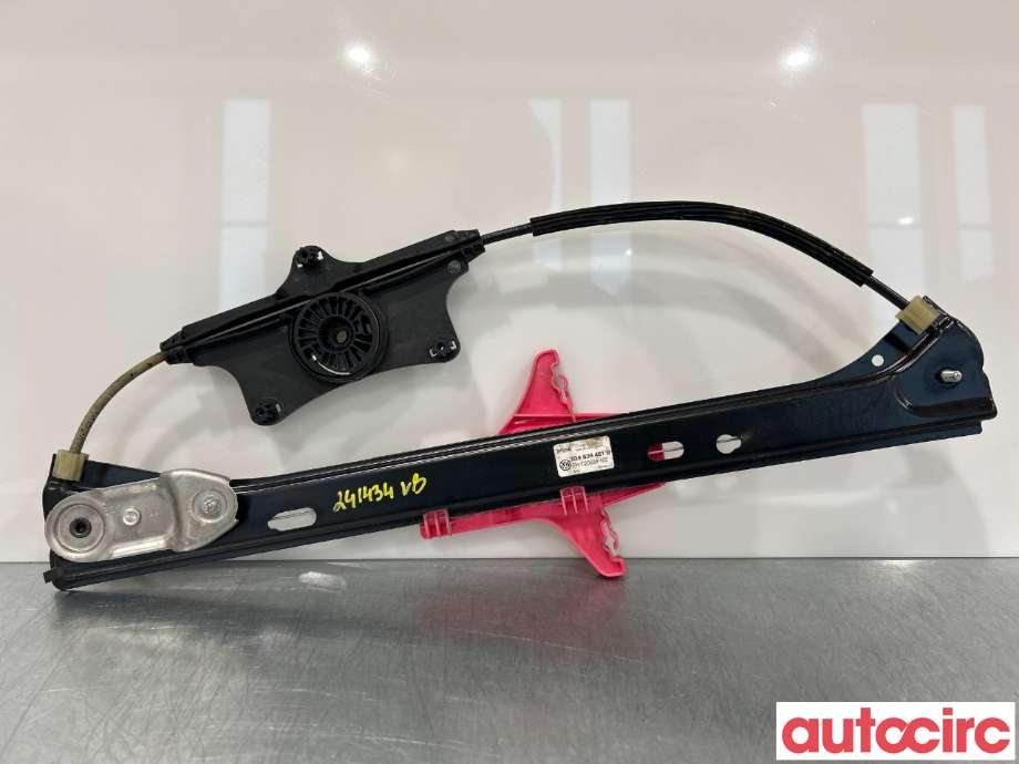 Ruteheis til VW Passat 2015-2019 (Fase 1) (B8) (B8) (VOLKSWAGEN|3G9839461B|)