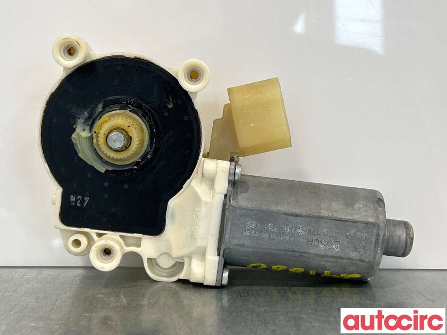 Ruteheis høyre foran til BMW 5-Serie 2003-2010 (E60/E61) (E60/E61) (BMW|67626981142|0130821458|6981142)