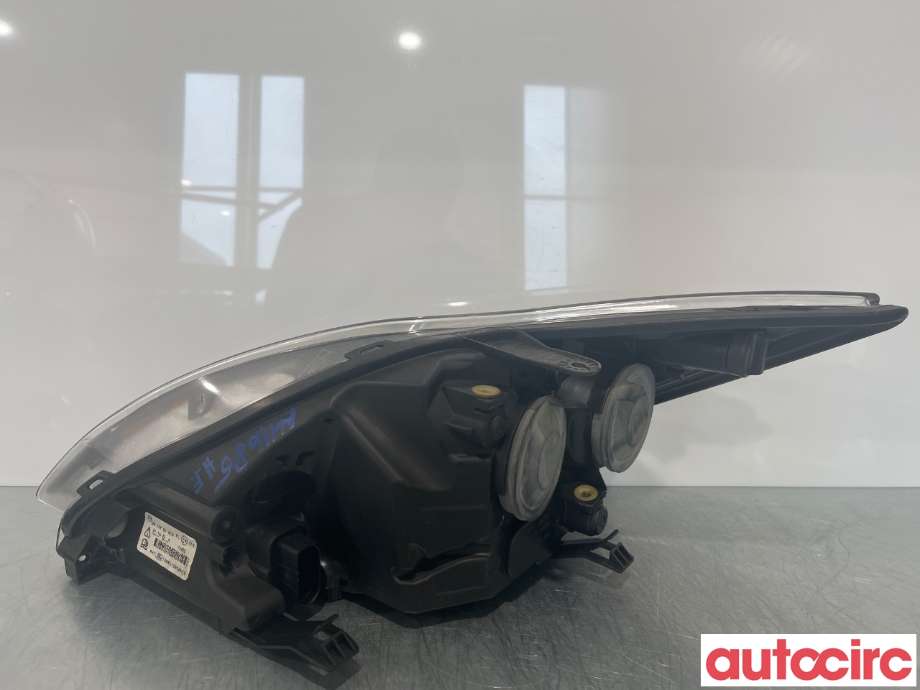 Frontlykt høyre halogen til Ford Focus 2008-2010 (Type II, Fase 2)  (FORD|1754444)