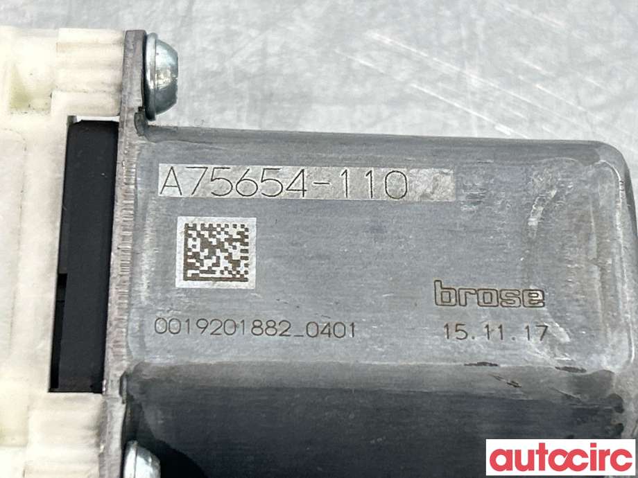 Ruteheis venstre foran til Ford Fiesta 2017-->> (Type VII)  (FORD|2426912|A75654-110|)