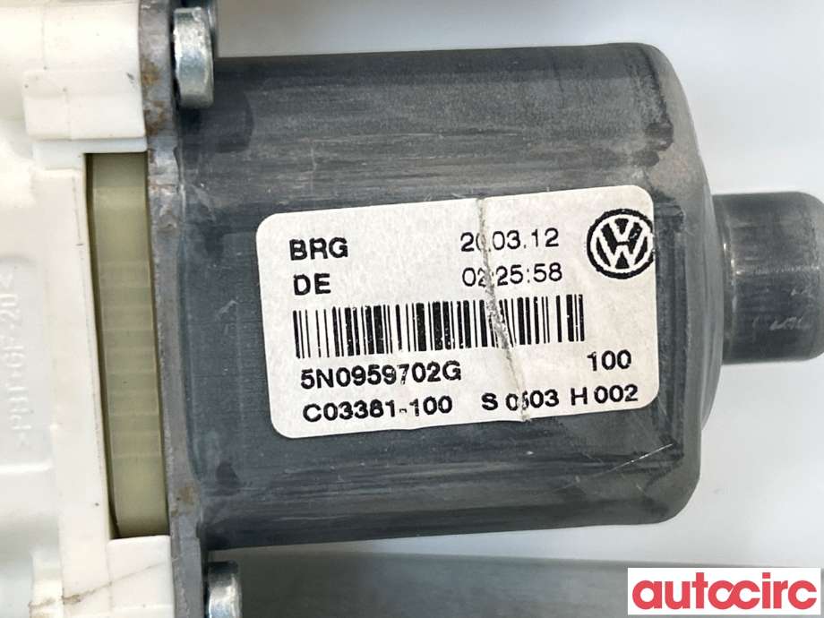 Ruteheis høyre foran til VW Tiguan 2011-2016 (Type I, Fase 2)  (VOLKSWAGEN|5N0959702G|)