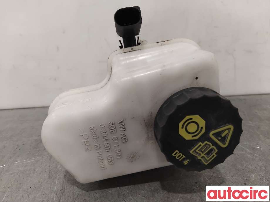 Bremsepumpe hoved til VW Passat 2015-2019 (Fase 1) (B8) (B8) (VOLKSWAGEN|5QE611015AH|)