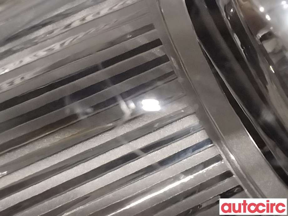 Frontlykt venstre halogen til Peugeot 5008 2010-2017 (Type I)  (PEUGEOT|6208N9|9682519180)