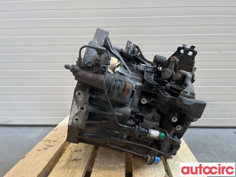 Girkasse manuell 6-trinn til Toyota Avensis 2009-2015 (Type III, Fase 1)  (TOYOTA|3030020B20|ADT270|3030020A90)