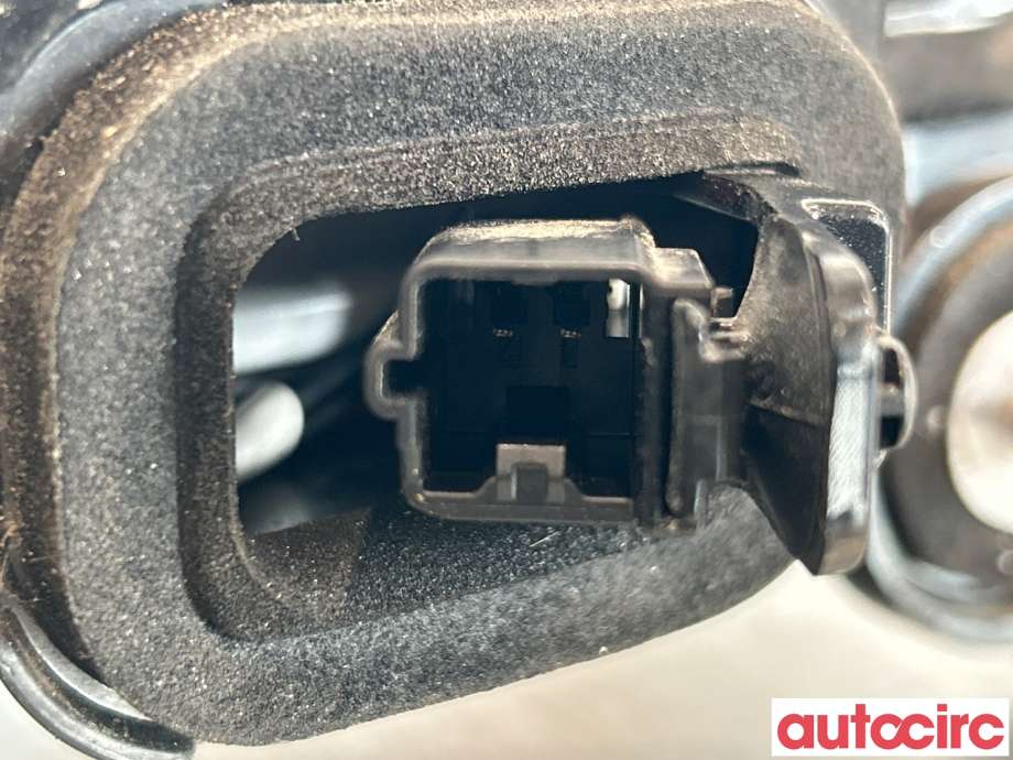Baklykt høyre indre til Citroën C4, Spacetourer 2019-->>  (CITROEN|9831120580)