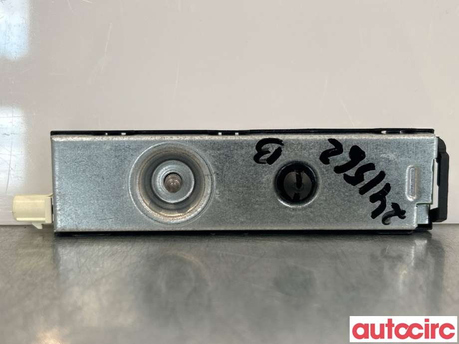 Antenne forsterker til Mercedes EQE 2022-->>  (MERCEDES|A2239054108)