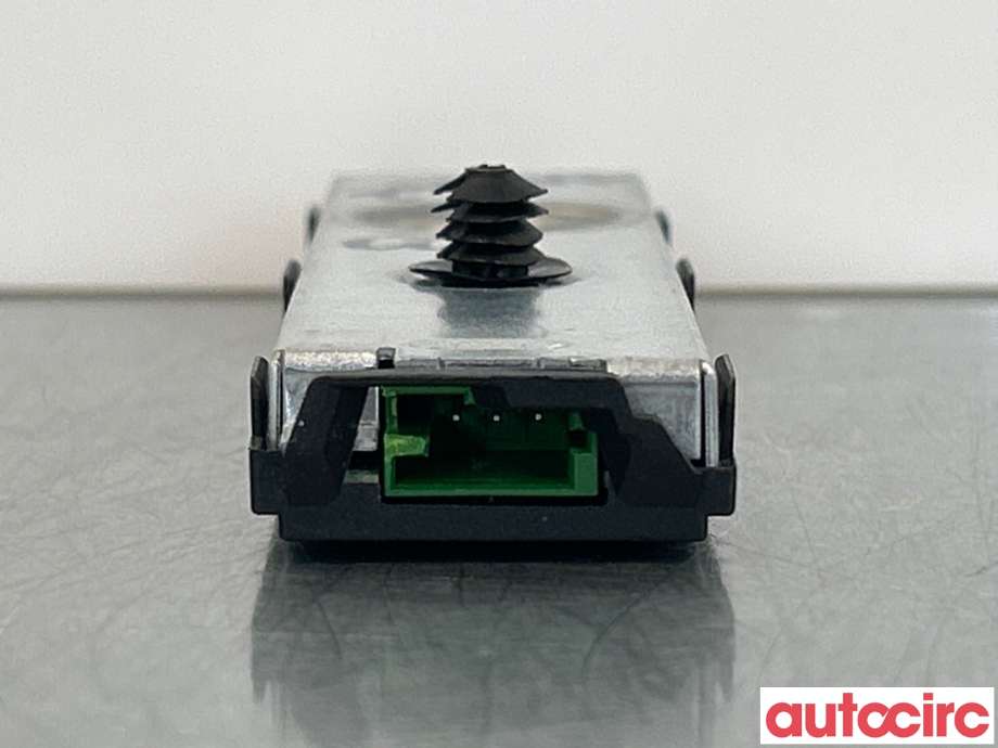 Antenne forsterker til Mercedes EQE 2022-->>  (MERCEDES|A2239053708)