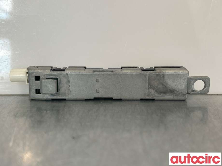 Antenne forsterker til Audi Q5 2008-2012 (Type I, Fase 1)  (AUDI|8R0035225J)