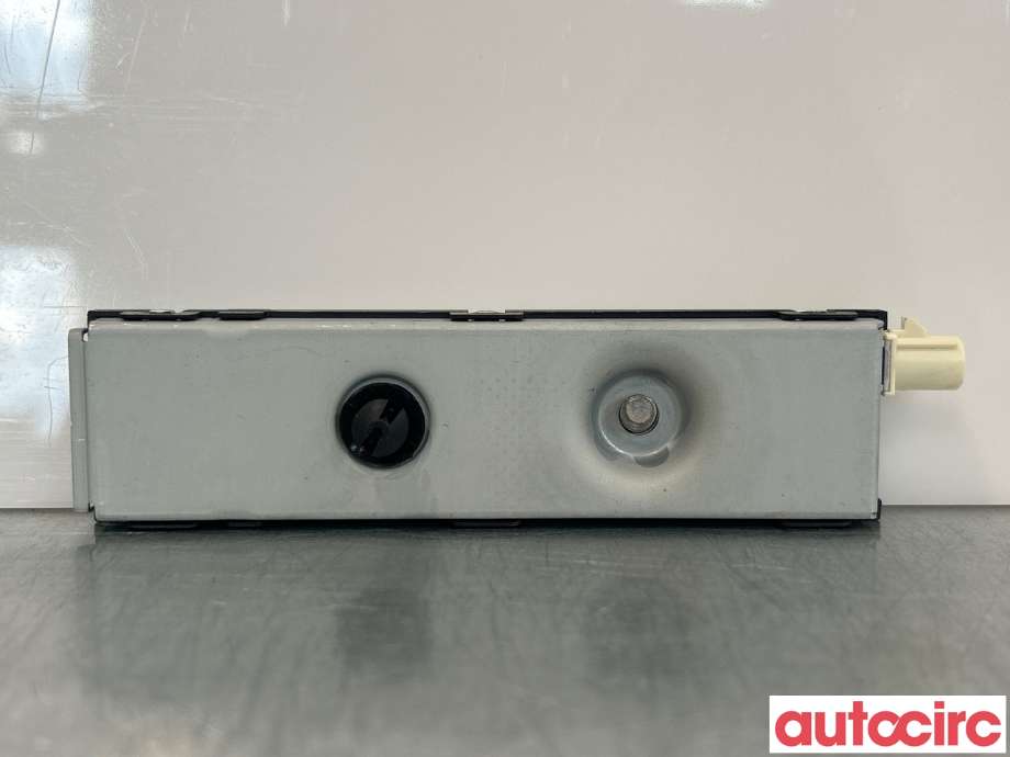 Antenne forsterker til Mercedes A-Klasse 2018-->> (W177) (W177) (MERCEDES|A2139056800|)