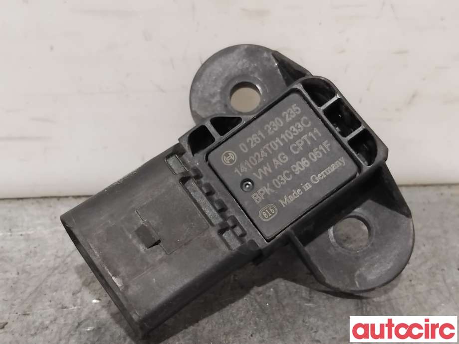 Sensor innsugsluft til VW Transporter / Caravelle 2009-2015 (Fase 2) (T5) (T5) (VOLKSWAGEN|03C906051F|0261230235)